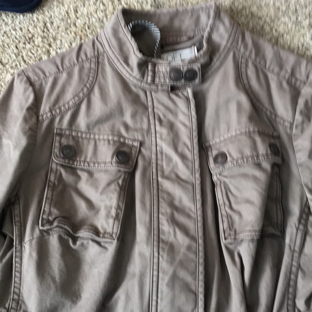 Jacket - Picture 2 of 3